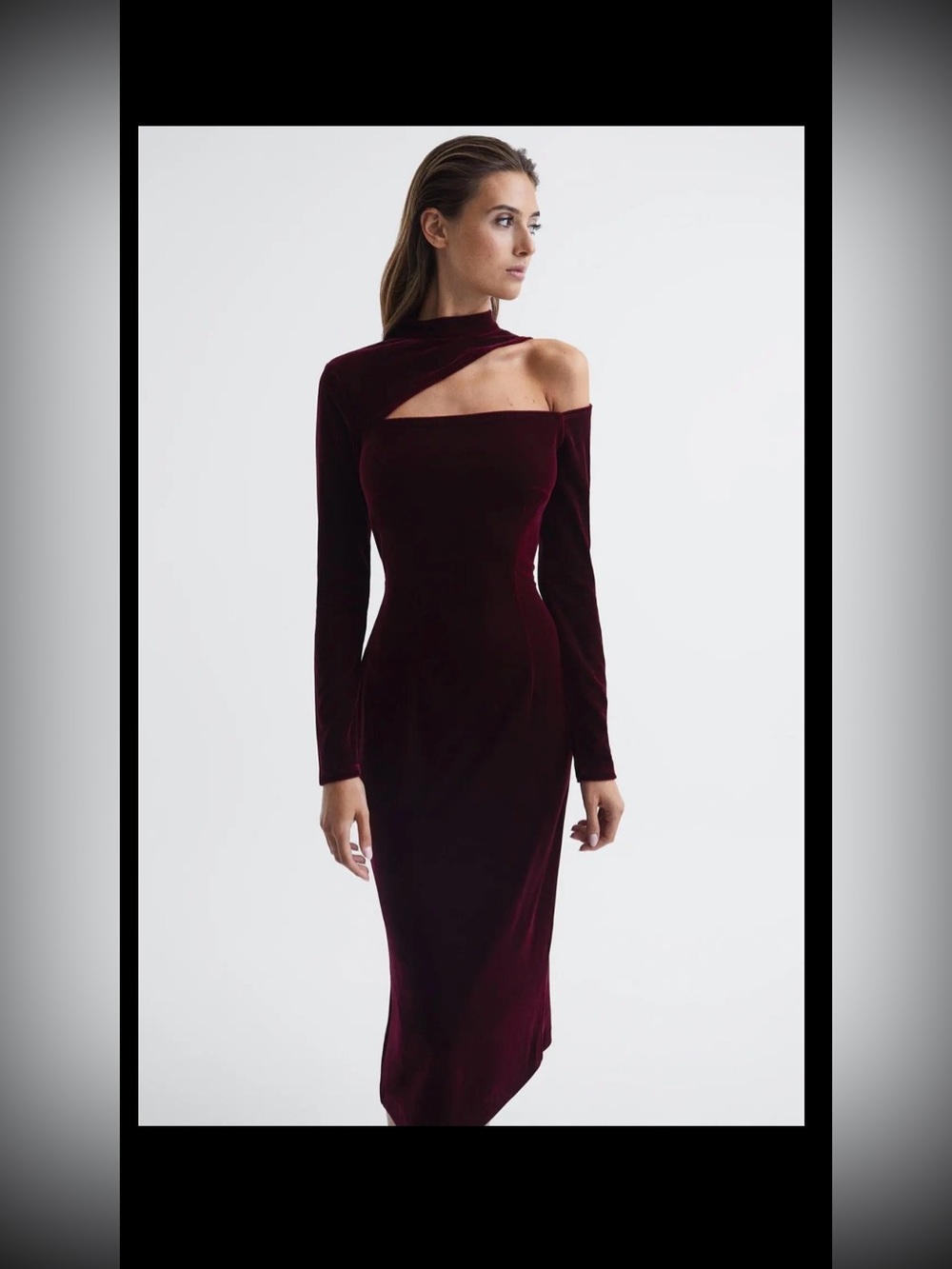 REISS
Tatiana Velvet Cut-Out Shoulder Dress - Burgundy